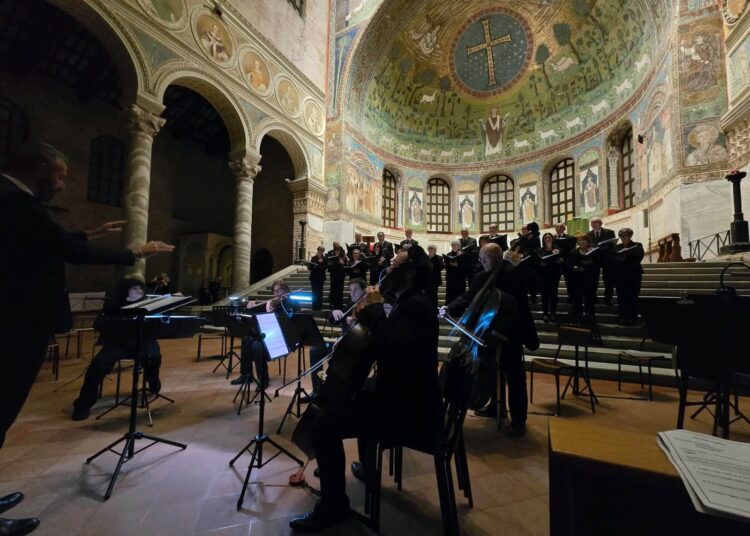 Musica sacra e spiritualità: Ferrazzano in concerto a Ravenna nella Basilica di Sant’Apollinare in Classe per i 260 anni della Chiesetta di Ponte Assi.