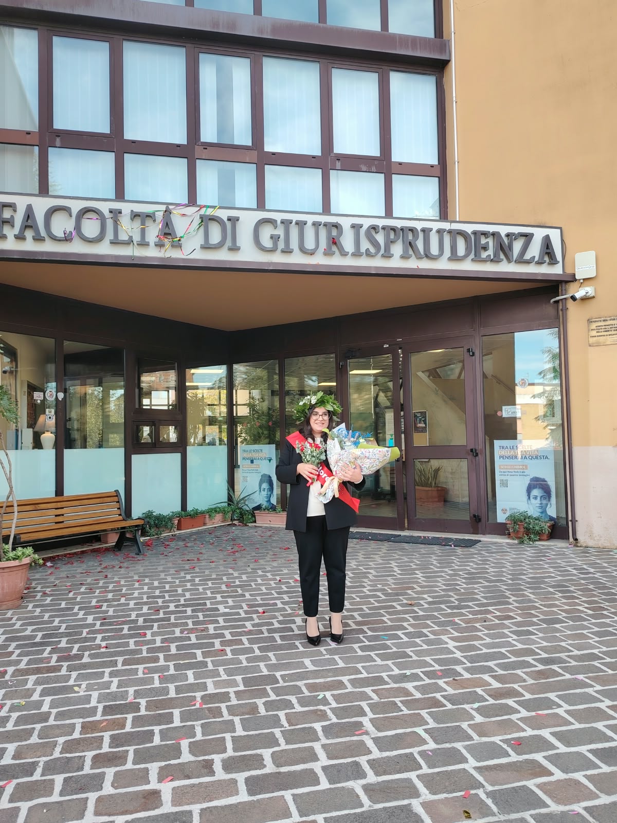 Un giorno speciale per Laura Di Palma: la laurea in Giurisprudenza. Congratulazioni!