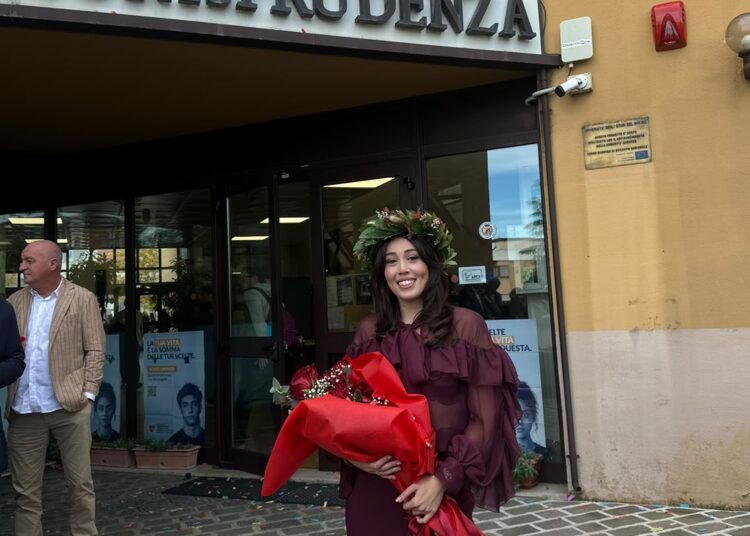 Ururi. Confetti rossi per Rosaria Occhionero: sii fiera di te stessa